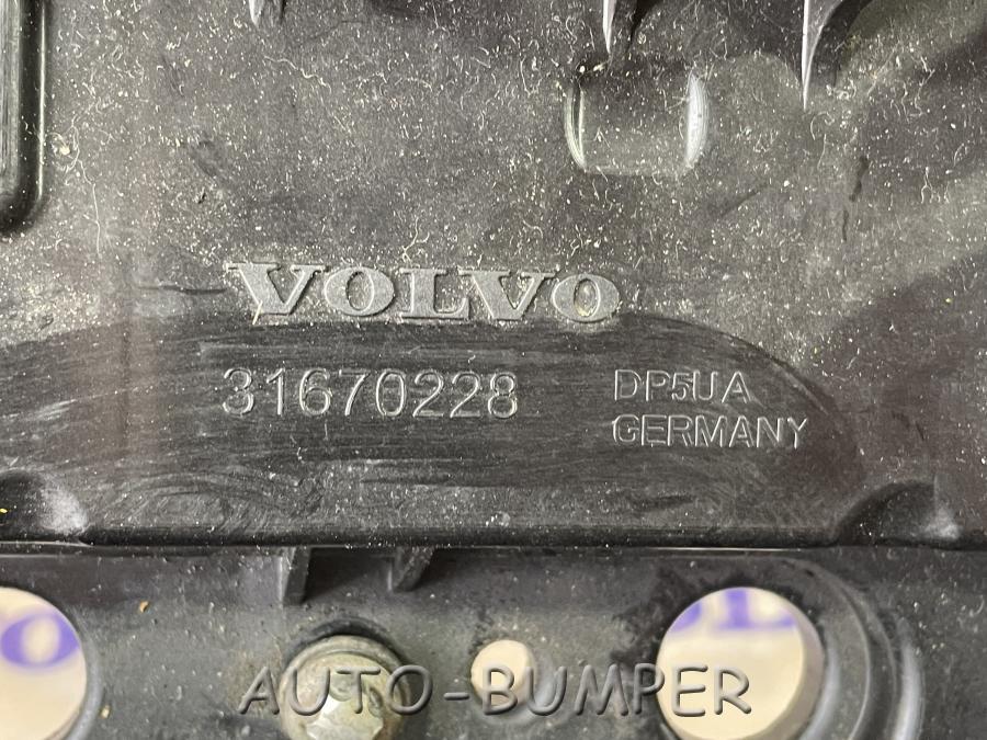 Volvo XC90 2016- Крышка клапанов 31670228 32213460 31461860 31430348 31401505 31375